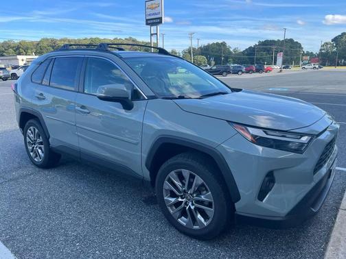 2022 Toyota RAV4 XLE Premium