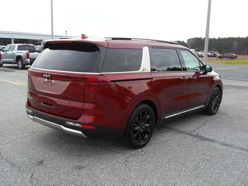 2024 Kia Carnival SX