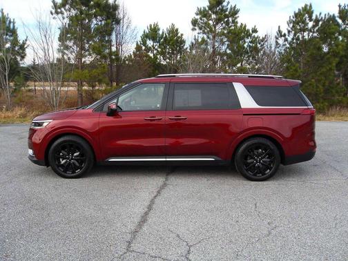 2024 Kia Carnival SX