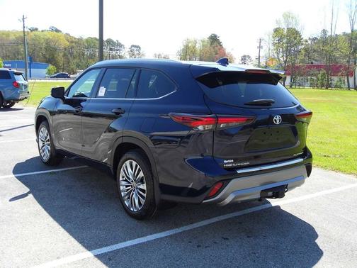 Blueprint 2026 Toyota Highlander Hybrid Platinum