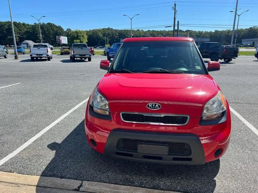 2011 Kia Soul +