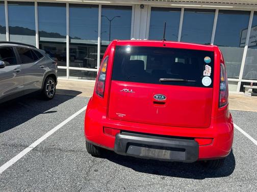2011 Kia Soul +