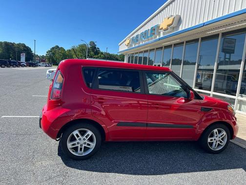 2011 Kia Soul +