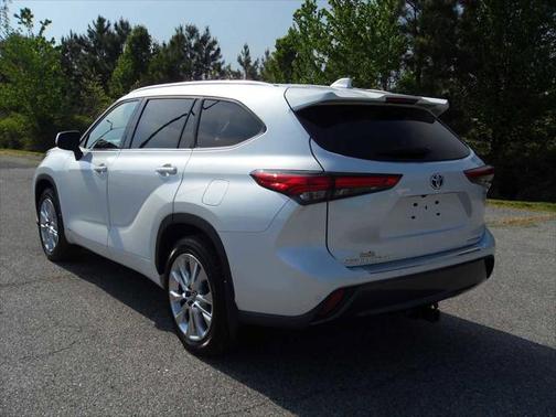 2022 Toyota Highlander Hybrid Limited