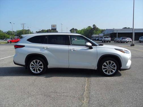 2022 Toyota Highlander Hybrid Limited