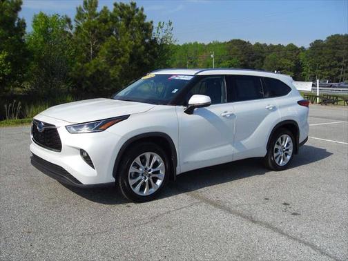 2022 Toyota Highlander Hybrid Limited