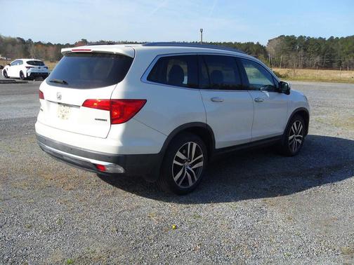 White Diamond Pearl 2016 Honda Pilot Touring