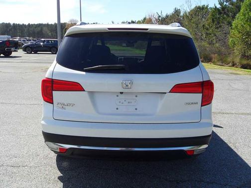 White Diamond Pearl 2016 Honda Pilot Touring