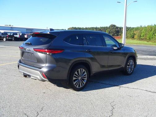 2020 Toyota Highlander Platinum