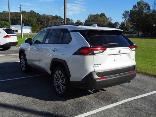 2025 Toyota RAV4 XLE Premium