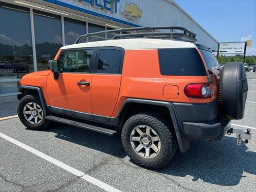 2014 Toyota FJ Cruiser Base