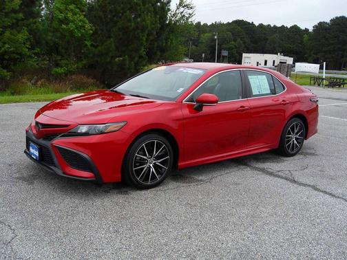 2022 Toyota Camry SE