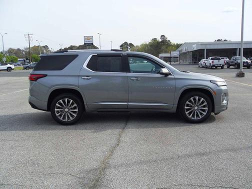 Sterling Gray 2023 Chevrolet Traverse Premier