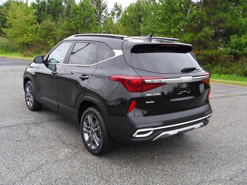 2023 Kia Seltos S