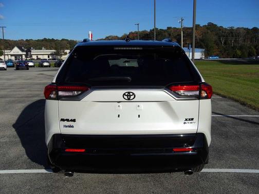 2025 Toyota RAV4 Hybrid SE