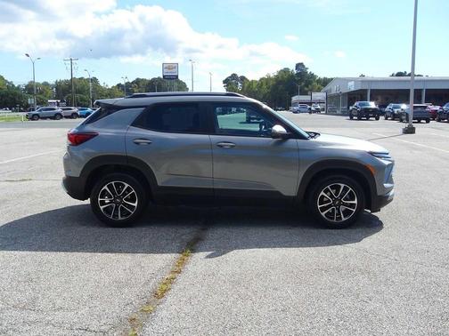 Sterling Gray 2026 Chevrolet Trailblazer LT