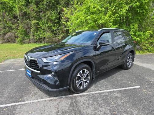 2023 Toyota Highlander Hybrid XLE