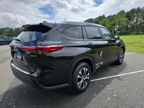 2023 Toyota Highlander Hybrid XLE