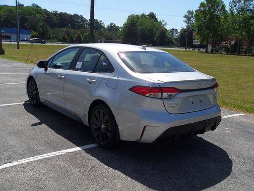 Classic Silver Metallic 2026 Toyota Corolla SE