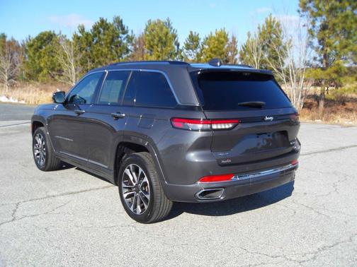 2022 Jeep Grand Cherokee Overland