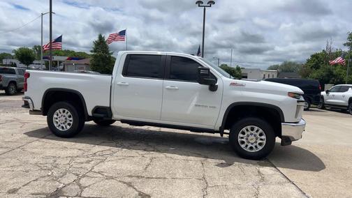Summit White 2022 Chevrolet Silverado 2500 LT