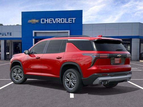 Radiant Red Tintcoat 2026 Chevrolet Traverse LT