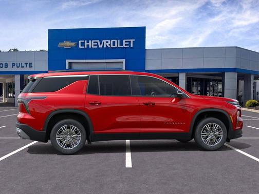Radiant Red Tintcoat 2026 Chevrolet Traverse LT