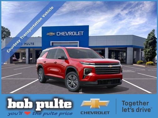 Radiant Red Tintcoat 2026 Chevrolet Traverse LT
