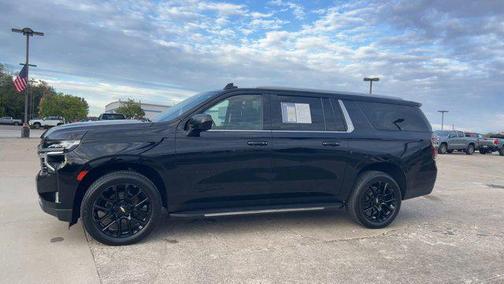 2022 Chevrolet Suburban LT