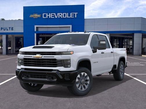 Summit White 2026 Chevrolet Silverado 2500 Custom