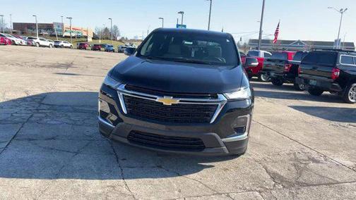 Mosaic Black Metallic 2023 Chevrolet Traverse LS