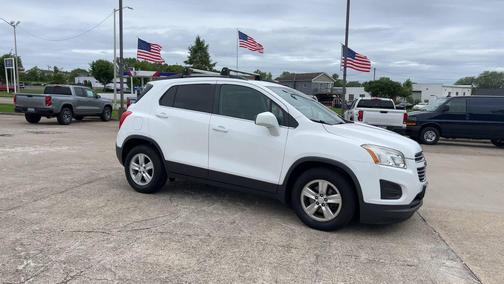 Summit White 2016 Chevrolet Trax LT