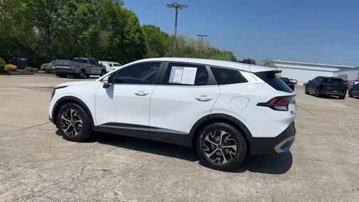 Glacial White Pearl 2023 Kia Sportage EX