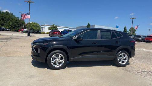 2025 Chevrolet Trax LS