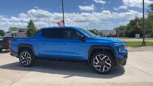 2025 Chevrolet Silverado EV RST