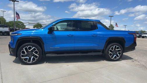 2025 Chevrolet Silverado EV RST