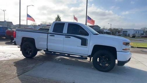 2017 Chevrolet Silverado 1500 Custom