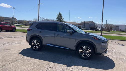 Boulder Gray Pearl 2023 Nissan Rogue Platinum