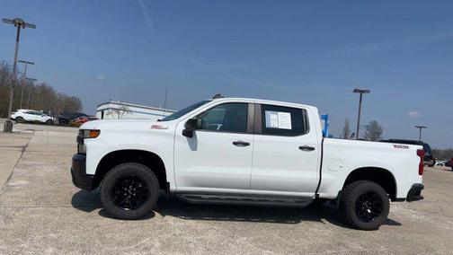 Summit White 2021 Chevrolet Silverado 1500 Custom Trail Boss