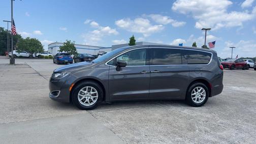 Granite Crystal Metallic Clearcoat 2020 Chrysler Pacifica Touring