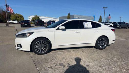 2017 Kia Cadenza Premium