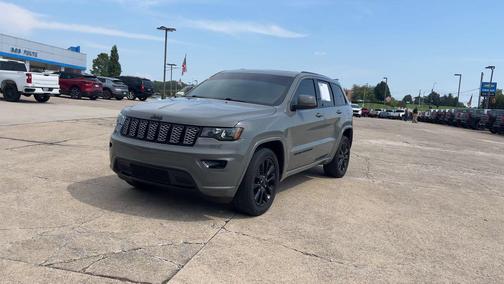 Sting-Gray Clearcoat 2020 Jeep Grand Cherokee Altitude