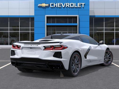Arctic White 2026 Chevrolet Corvette Stingray w/2LT