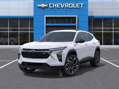 Summit White 2026 Chevrolet Trax FWD 2RS