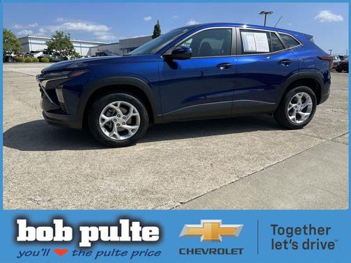 Blue Glow Metallic 2024 Chevrolet Trax LS