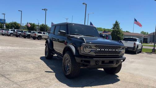 SHADOW BLACK 2024 Ford Bronco Badlands