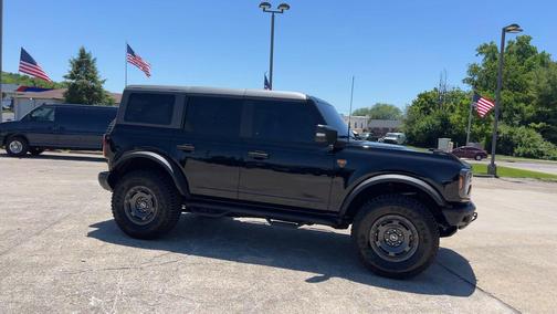 SHADOW BLACK 2024 Ford Bronco Badlands