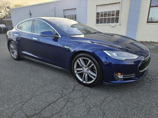 2015 Tesla Model S 90D