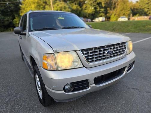 2004 Ford Explorer XLT