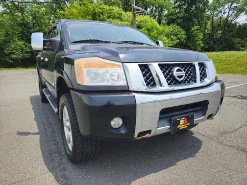 2009 Nissan Titan LE Crew Cab